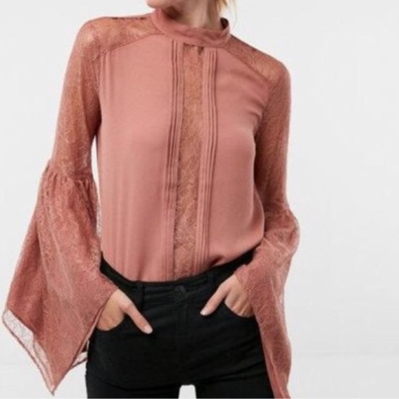 Express Women S Mauve Boho Mock Neck Lace Handkerchief Bell Sleeve Blouse - Picture 1 of 12